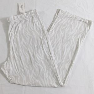 Women's White & Gray Zebra Print Pajama Pants, Size Large, NWT